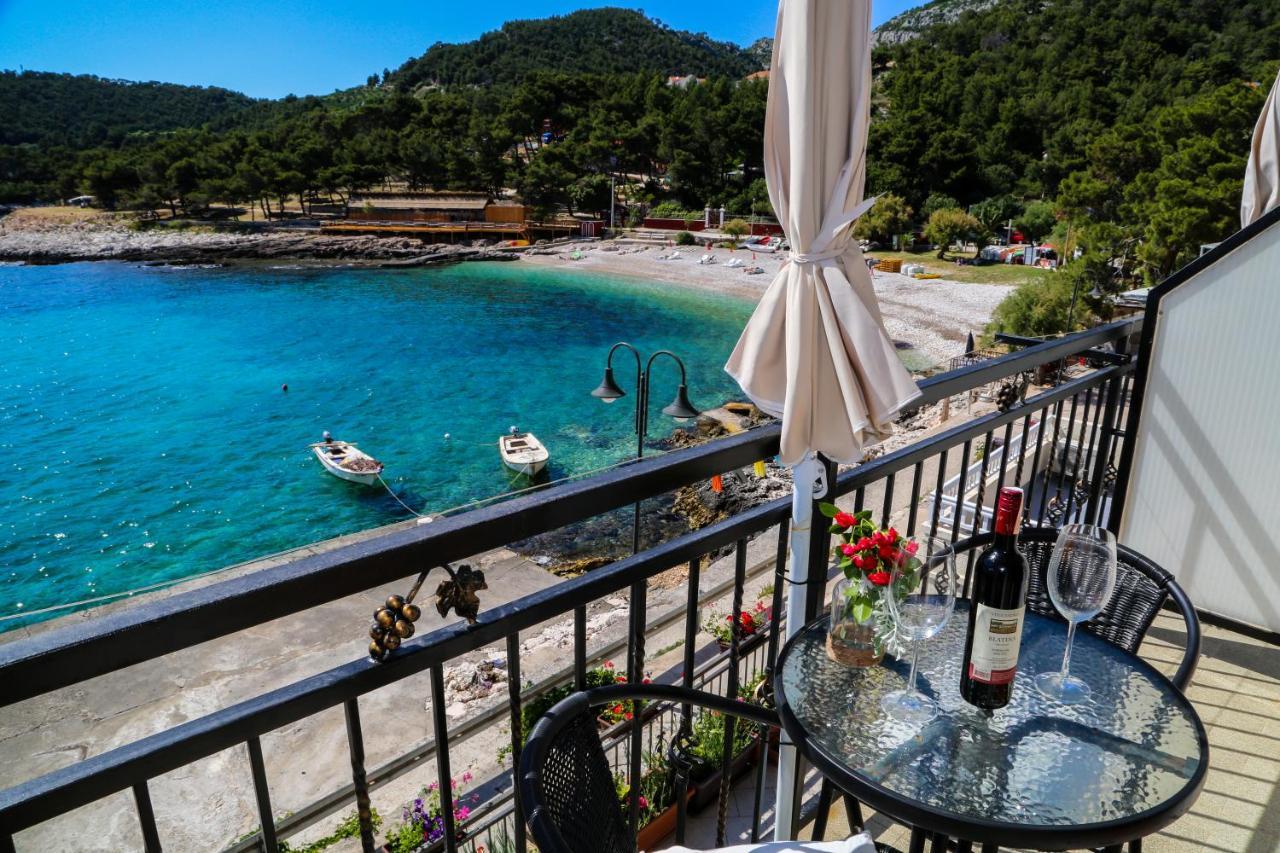 Duje Milna Milna (Hvar)
